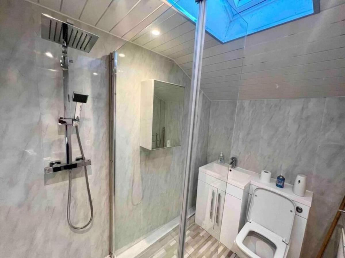 Spacious 3 Bedroom Home In Glasgow - Free Parking Buitenkant foto