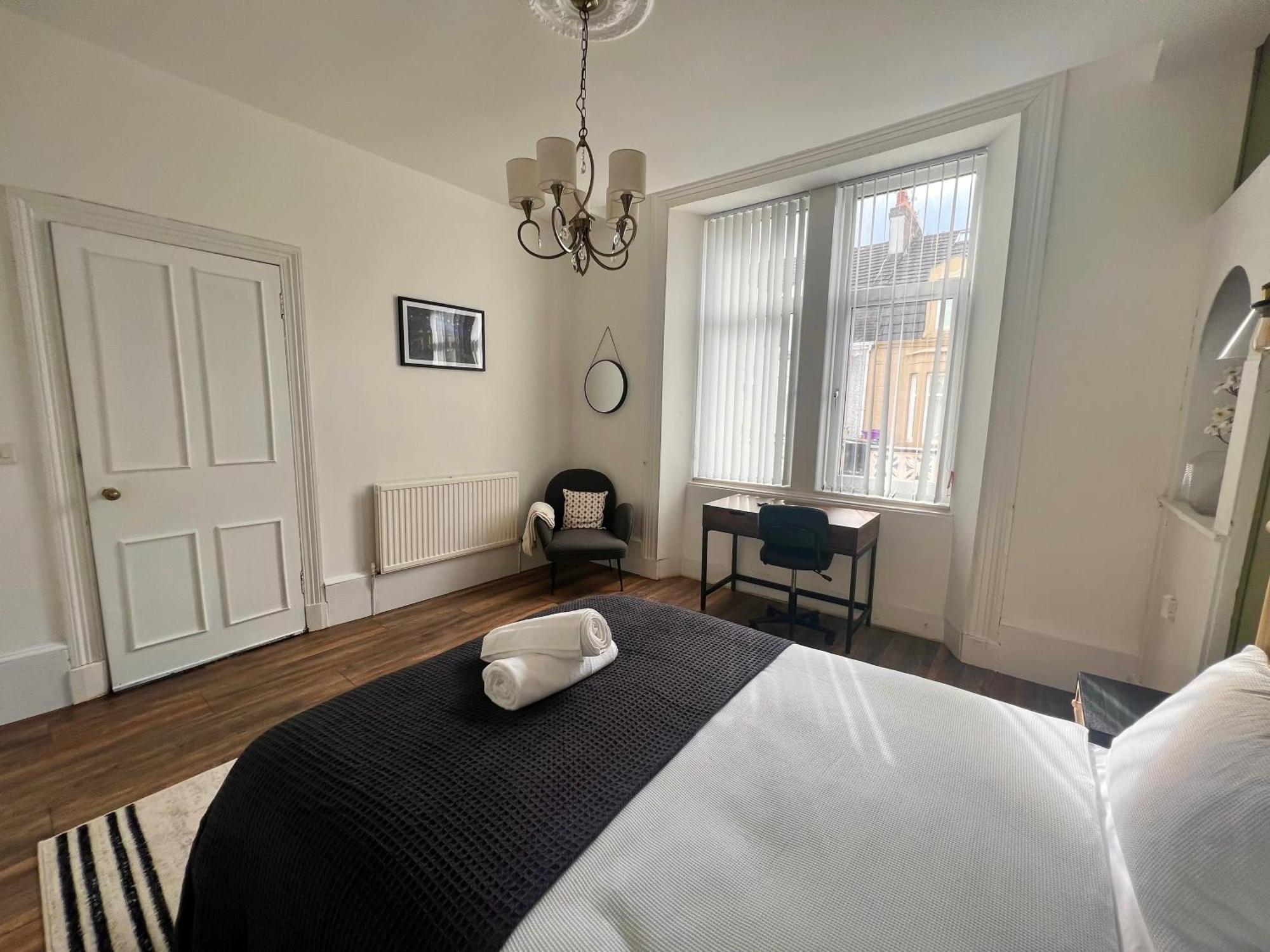 Spacious 3 Bedroom Home In Glasgow - Free Parking Buitenkant foto