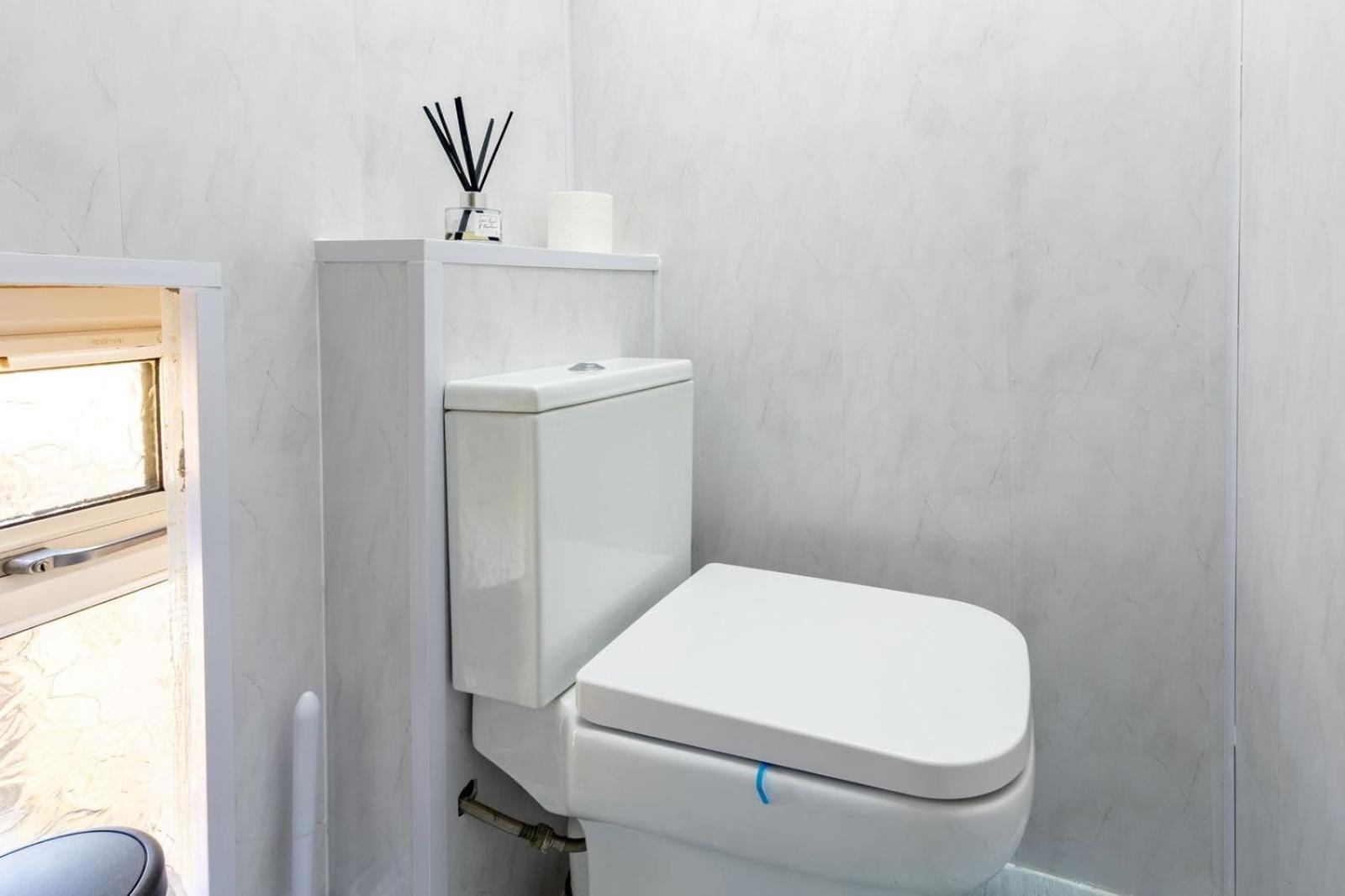 Spacious 3 Bedroom Home In Glasgow - Free Parking Buitenkant foto