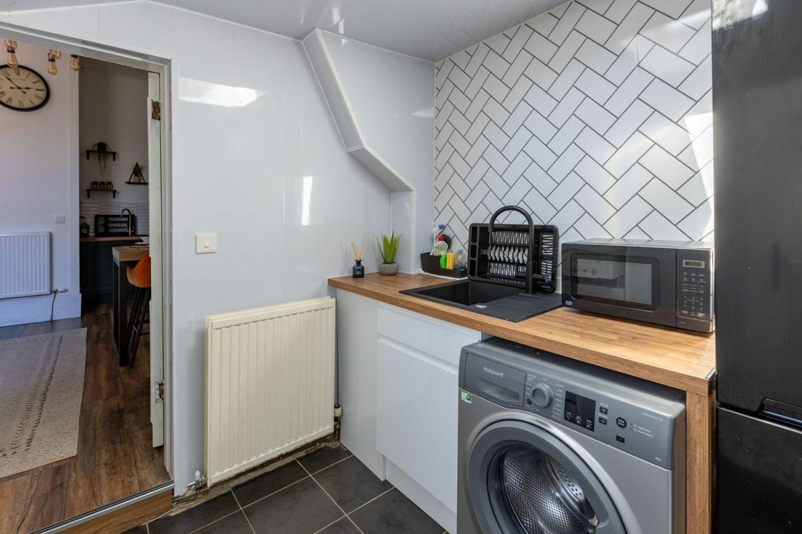 Spacious 3 Bedroom Home In Glasgow - Free Parking Buitenkant foto