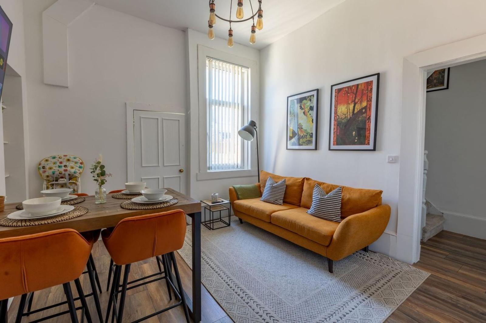 Spacious 3 Bedroom Home In Glasgow - Free Parking Buitenkant foto